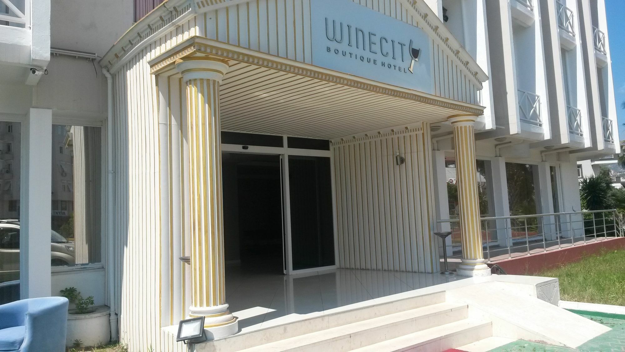 Winecity Hotel デムレ エクステリア 写真